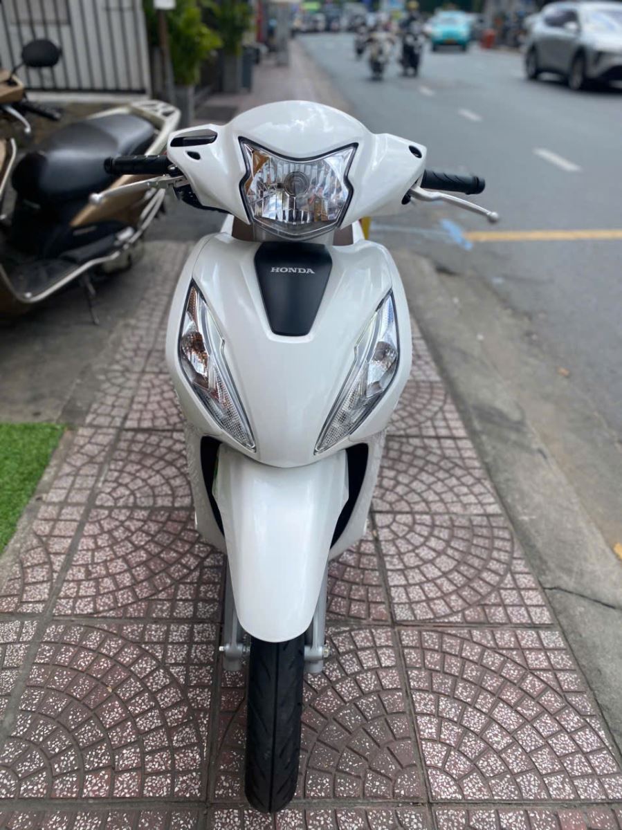 HONDA VISION 110CC ĐỜI 2024 SMARTKEY BS 59XB-61503 – XE LƯỚT SIÊU MỚI, MÁY ÊM TIẾT KIỆM XĂNG